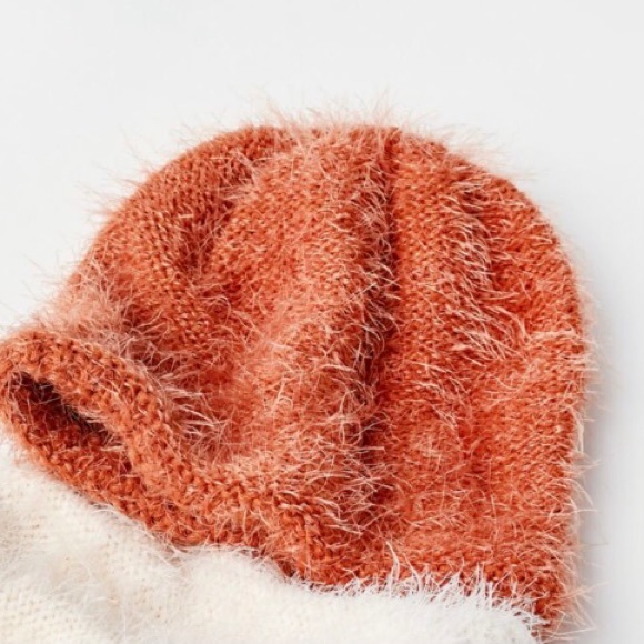 Urban Outfitters Eyelash Knit Beanie Orange Soft Touch Fuzzy Hat OS NEW - Picture 5 of 5